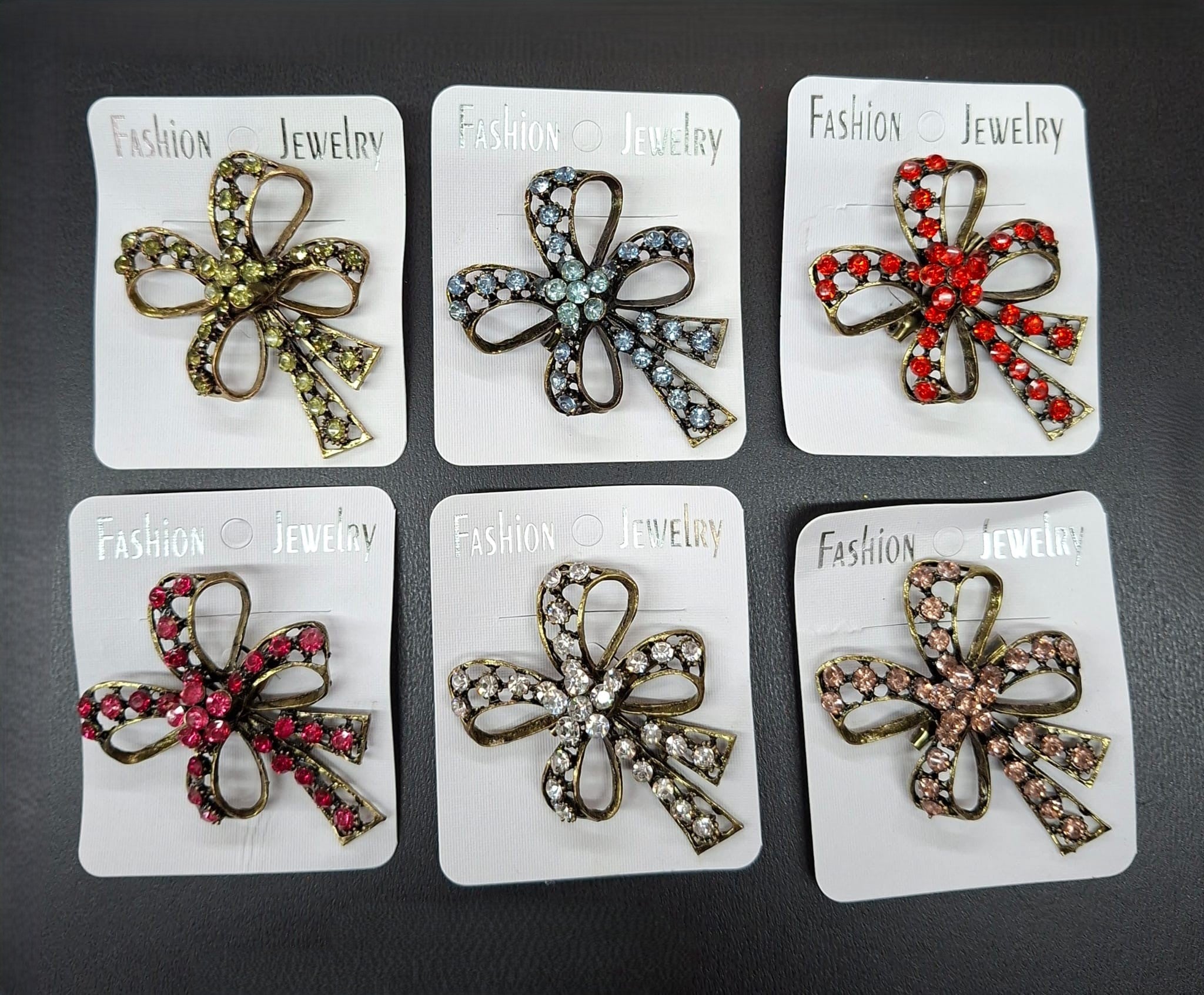 Broșe Elegante Fundă cu Cristale Colorate – Accesoriu Vintage cu Strasuri 12/set